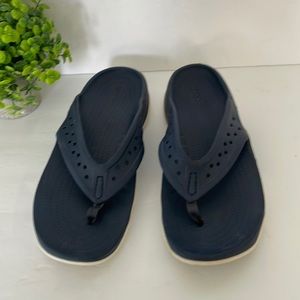 Men’s Navy Croc Flip flops Size 11